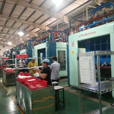 Controle de precisão da máquina de poliuretano termoplástico de alta resistência ETPU avançada